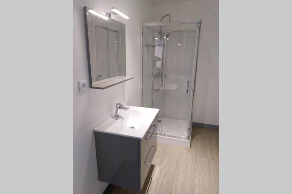Maison De 2 A 8 Personnes 5 Chambres Portbail Dış mekan fotoğraf