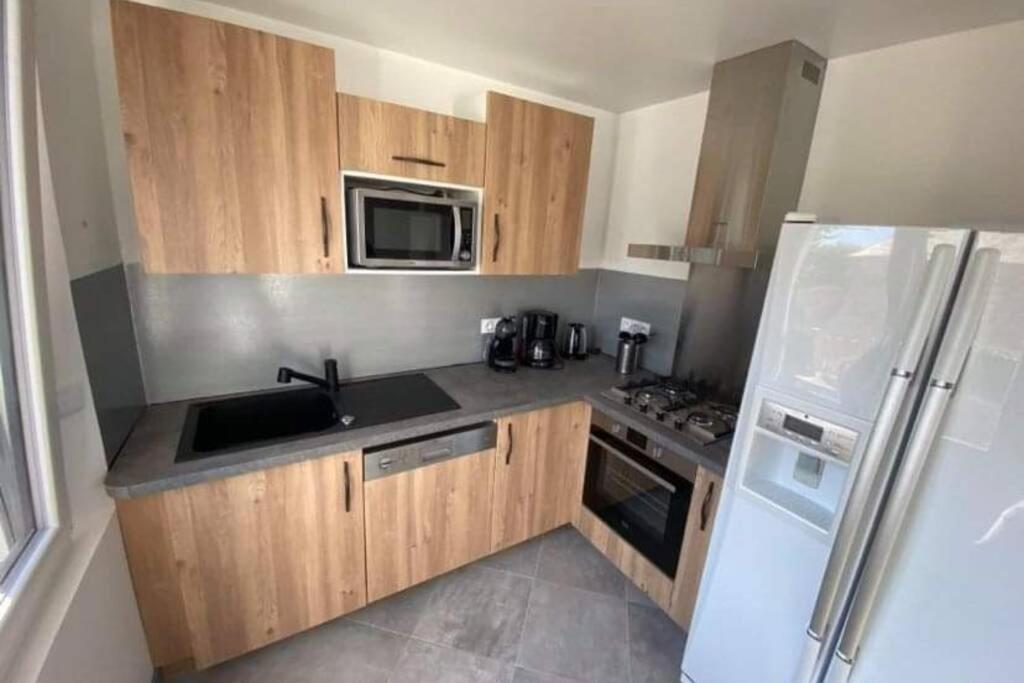 Maison De 2 A 8 Personnes 5 Chambres Portbail Dış mekan fotoğraf